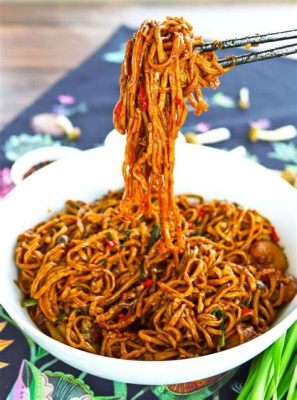  ¡El delicioso sabor picante y umami del Cao Cao Noodles te transportará a las calles de Wuwei!